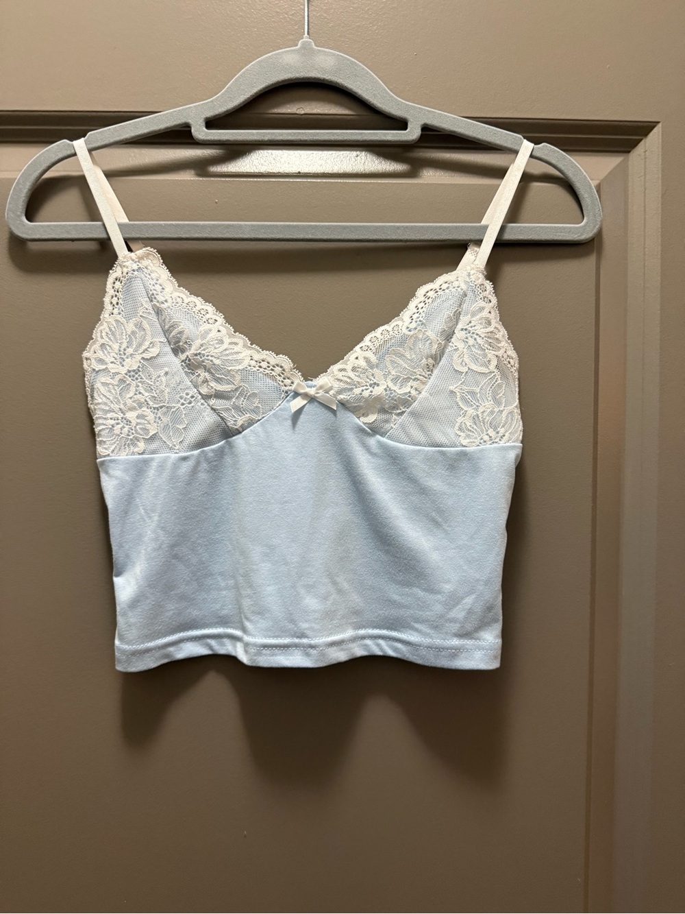 Lace-Trim Cropped Cami in Light Blue and Cream